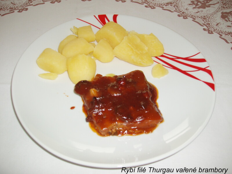 Rybí filé Thurgau vařené brambory